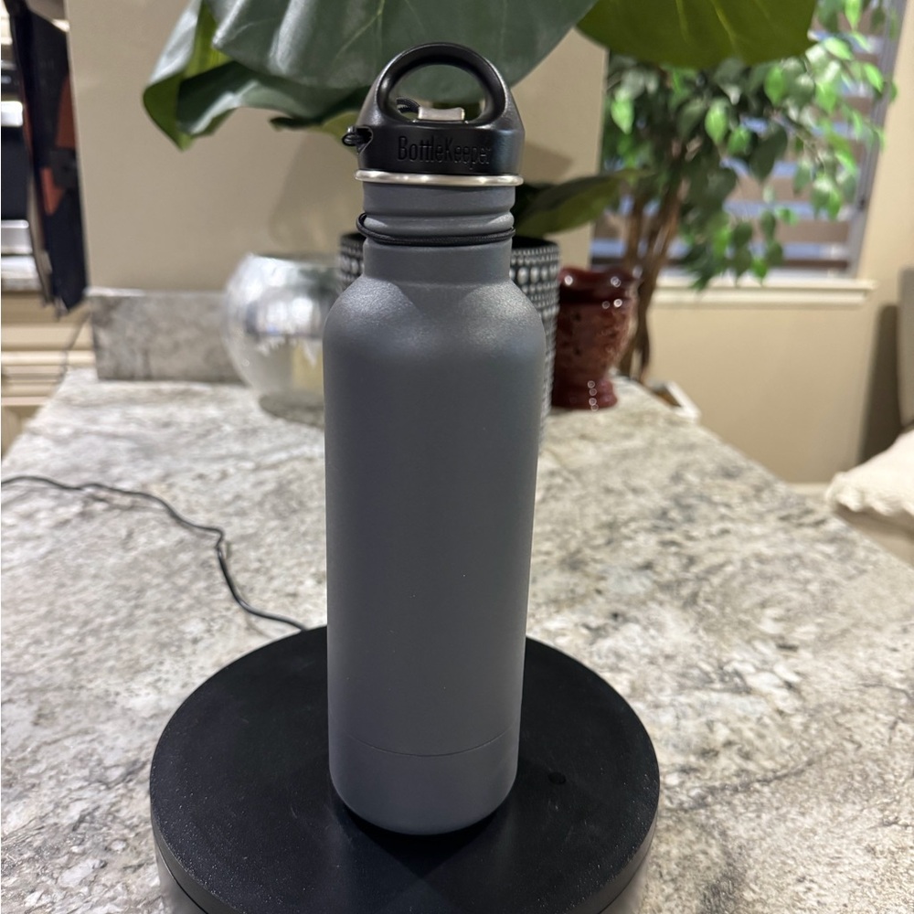BottleKeeper - Bottle holder and Insulator to keep your beer colder - Long neck